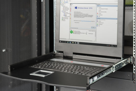 CONSOLE MODULARE CON SCHERMO 19" CON SWITCH 8 PORTE PER INSTALLAZIONE IN ARMADI RACK TASTIERA ITALIANA