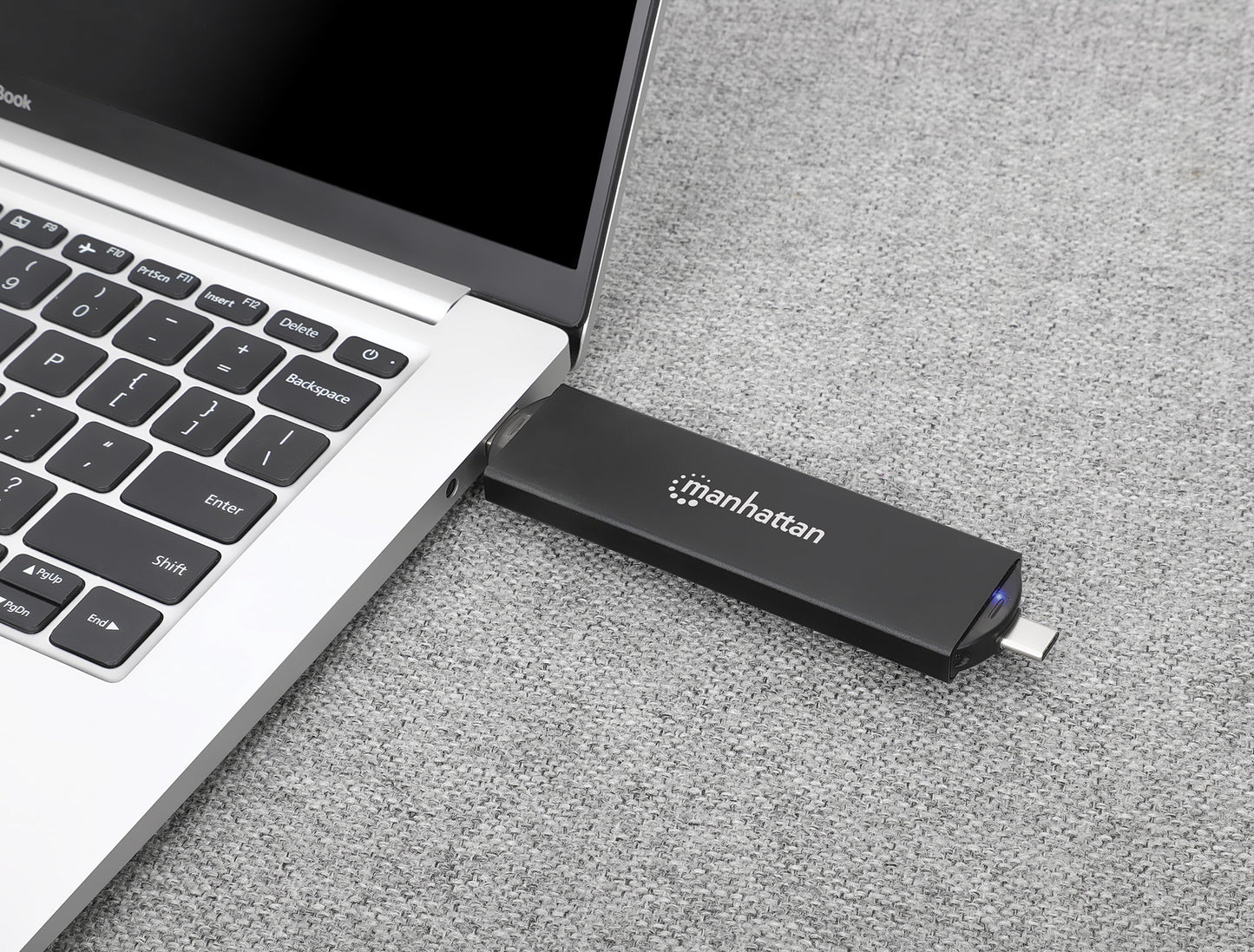 Box Esterno USB SSD M.2 NVMe e SATA Connessioni USB-C e USB A