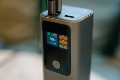 Power Bank 27000mAh 1x USB-A 2x USB-C con TFT Display, PD 3.1 140W