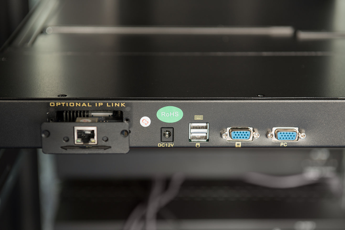 Console KVM modulare HD LCD con TFT da 19", connessione KVM VGA a 1 porta, touchpad, layout tastiera italiana