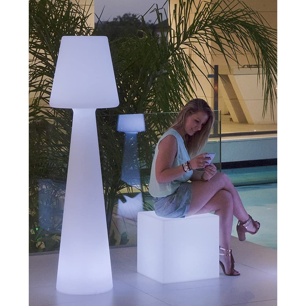 Lampada LED RGB da Pavimento Multicolor 16 Colori Regolazione Intensit&agrave; IP66